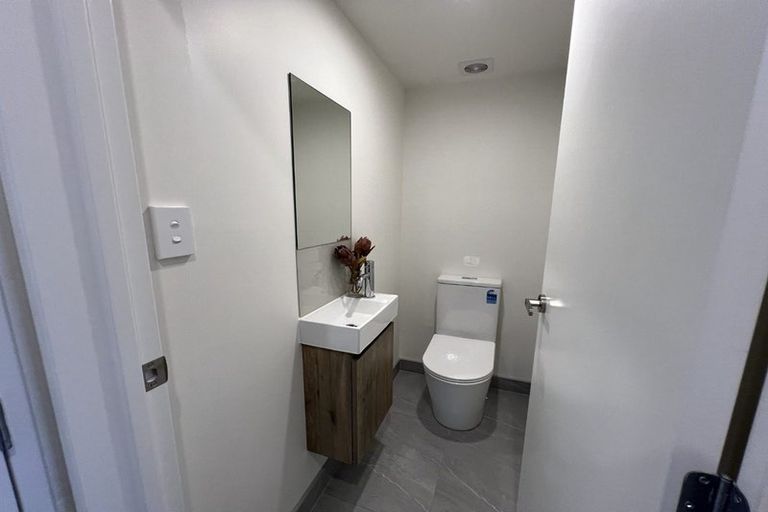 Photo of property in 357 Glengarry Road, Glen Eden, Auckland, 0602