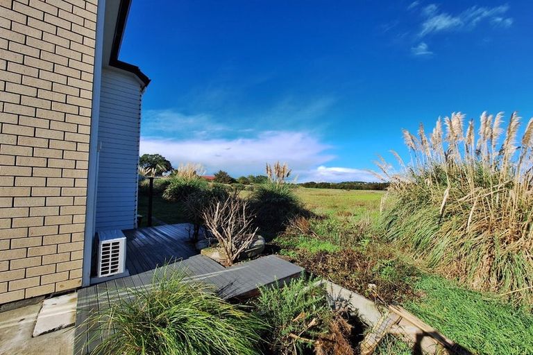 Photo of property in 28a Wallson Crescent, Wiri, Auckland, 2104