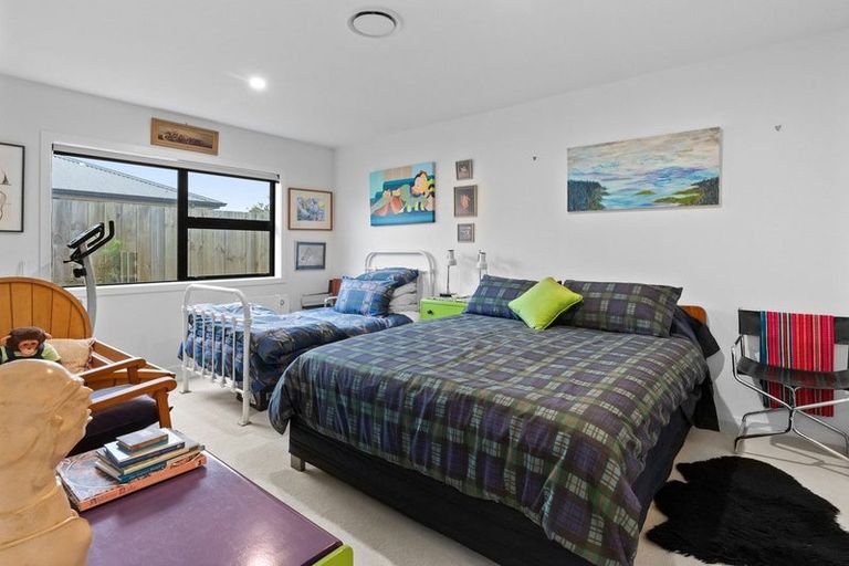 Photo of property in 6 Kingi Te Ahoaho Place, Otaki, 5512