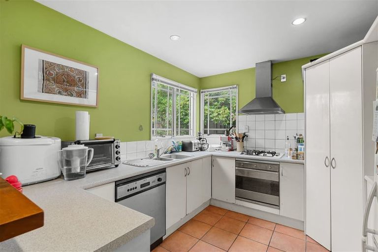 Photo of property in 32 Winchester Street, Merivale, Christchurch, 8014