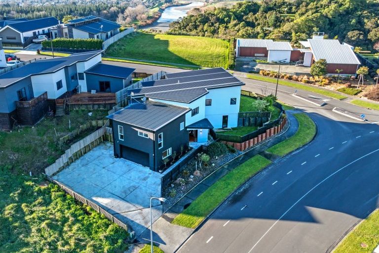 Photo of property in 1 Vaucluse Heights, Fitzherbert, Palmerston North, 4410