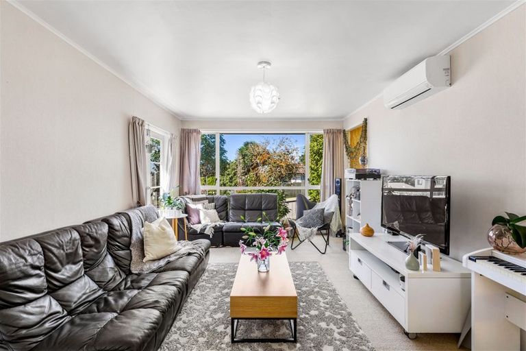 Photo of property in 58 Helena Street, Massey, Auckland, 0614