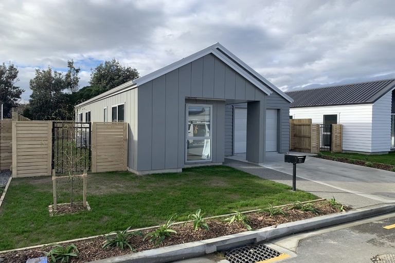 Photo of property in 22 Koru Loop, Paraparaumu, 5032