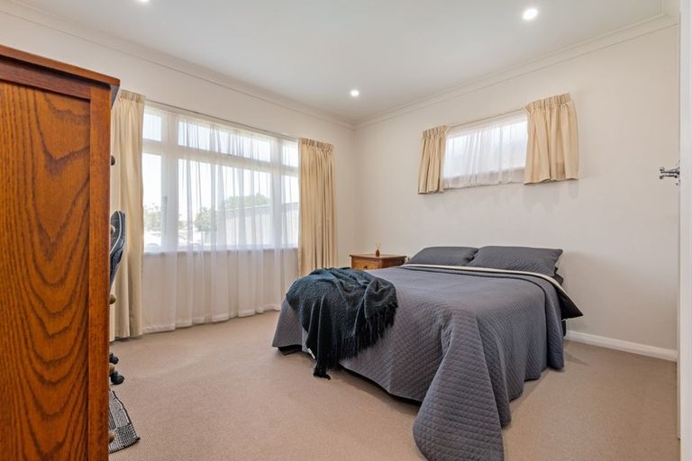 Photo of property in 85 Chelwood Street, Takaro, Palmerston North, 4412