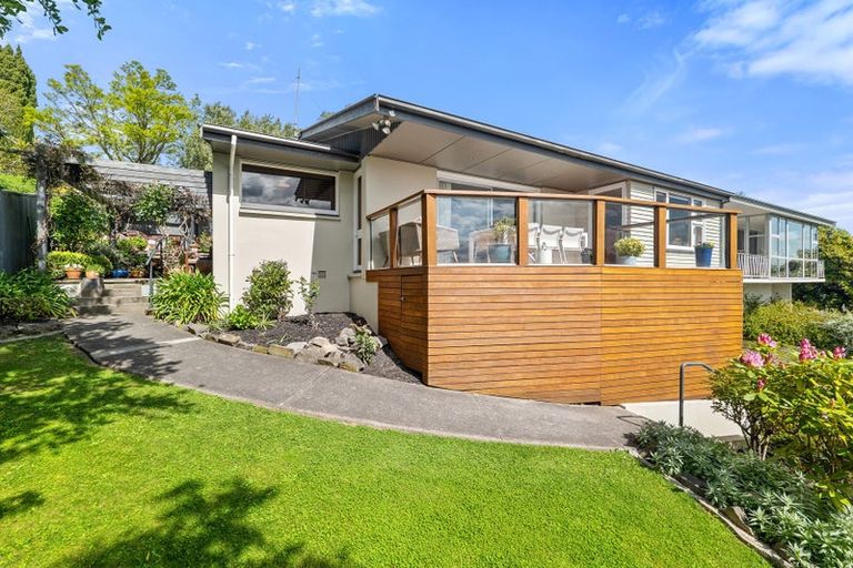 Photo of property in 15 Karitane Drive, Cashmere, Christchurch, 8022