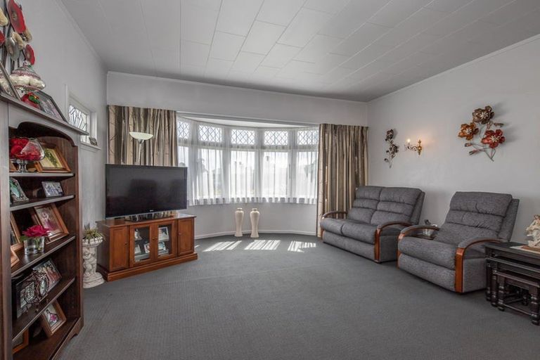 Photo of property in 97 Queen Street, Westport, 7825