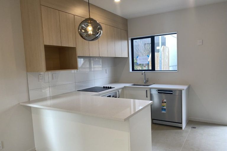 Photo of property in 39 Paetai Lane, Te Atatu Peninsula, Auckland, 0610