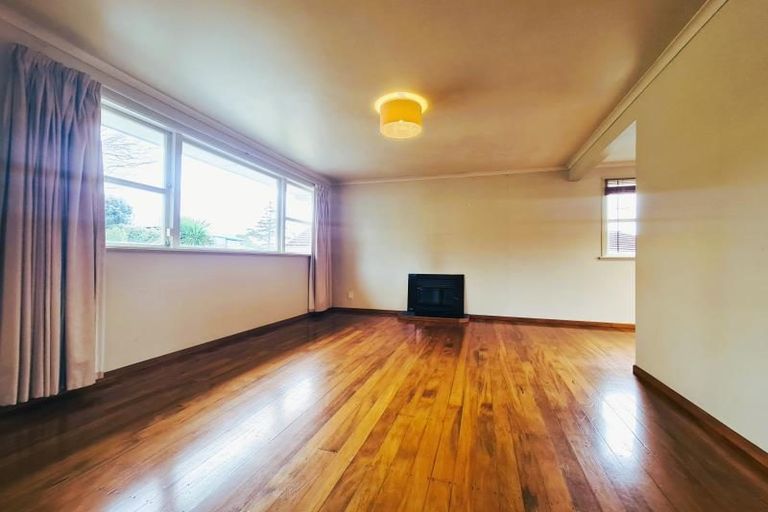 Photo of property in 20 Hartley Terrace, Massey, Auckland, 0614