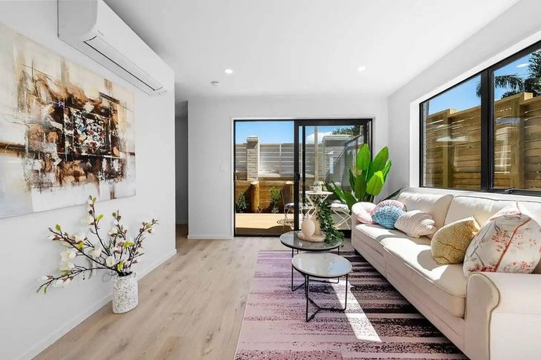 Photo of property in 18 Mataura Place, Clover Park, Auckland, 2019