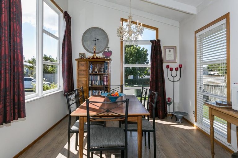 Photo of property in 26 Frickleton Street, Taradale, Napier, 4112