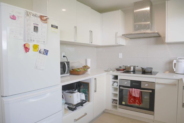 Photo of property in 2/28 Priestley Drive, Bucklands Beach, Auckland, 2014