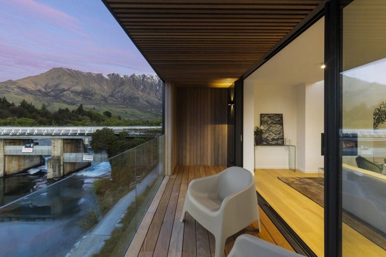 Photo of property in 11 William Rees Place, Kawarau Falls, Queenstown, 9300