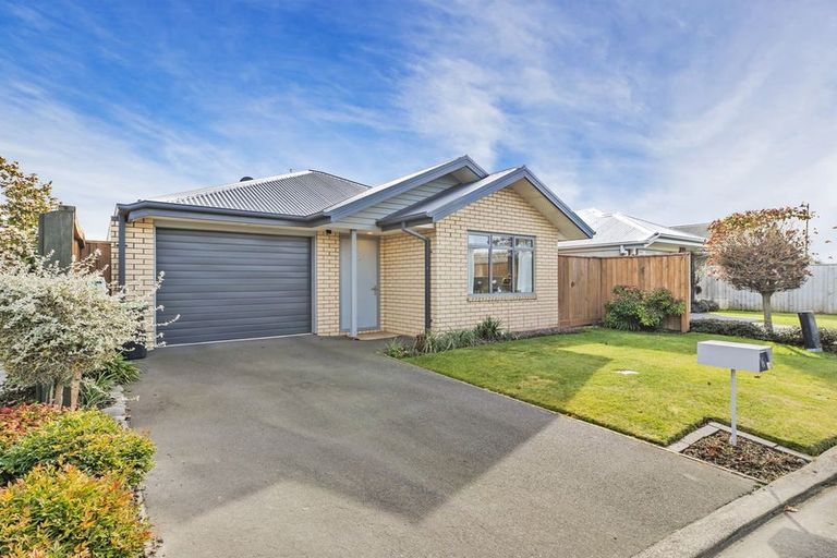 Photo of property in 16 Venerable Terrace, Yaldhurst, Christchurch, 8042