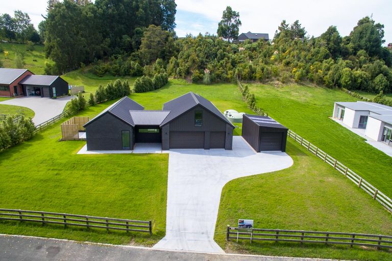 Photo of property in 38 Mangaone Lane, Tamahere, 3283