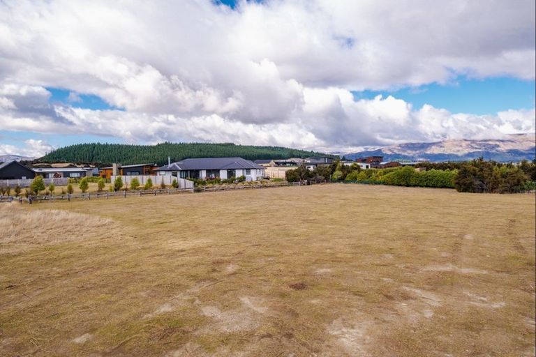 Photo of property in 22 Mount Gold Place, Wanaka, 9305