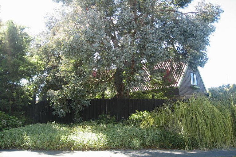 Photo of property in 32 Yellowstone Crescent, Burwood, Christchurch, 8083