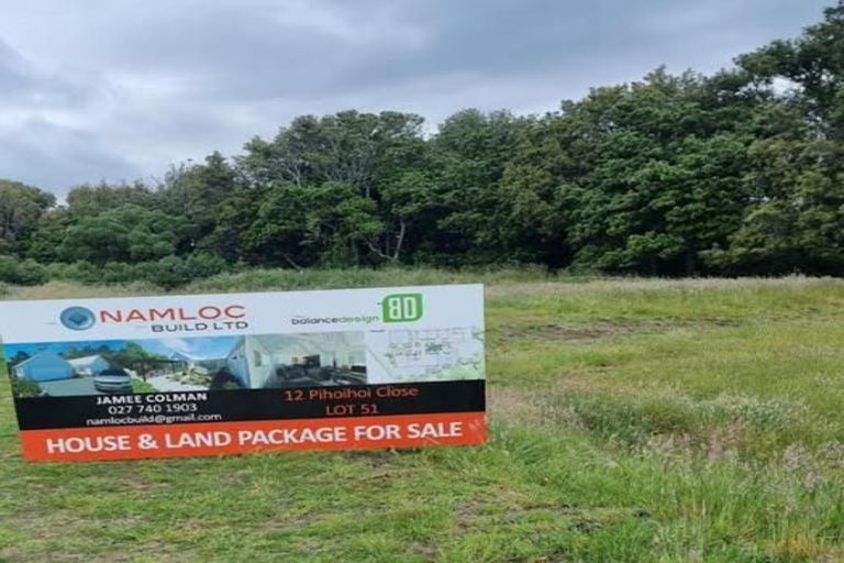 Photo of property in 12 Pihoihoi Close, Waikanae, 5036