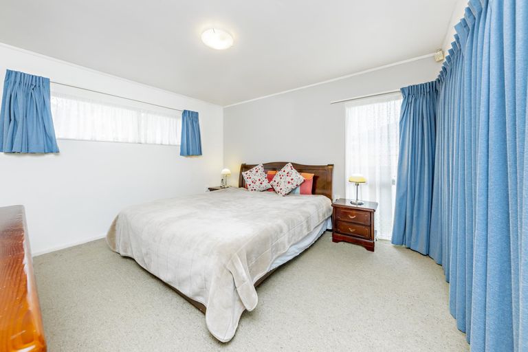 Photo of property in 2/183 Ti Rakau Drive, Pakuranga Heights, Auckland, 2010