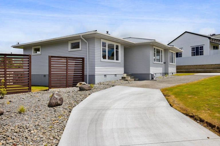 Photo of property in 45 Oberon Street, Stratford, 4332