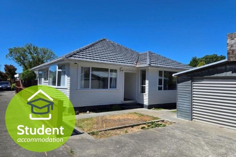 Photo of property in 102 Yaldhurst Road, Sockburn, Christchurch, 8042