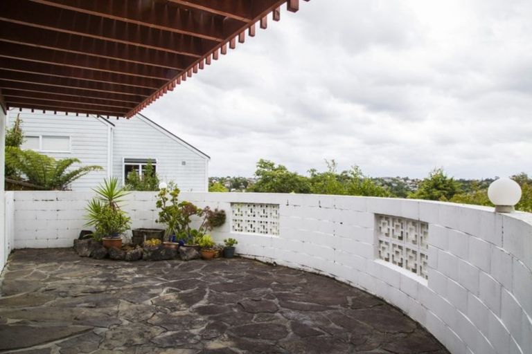 Photo of property in 13 Lynngate Place, Hillcrest, Auckland, 0627