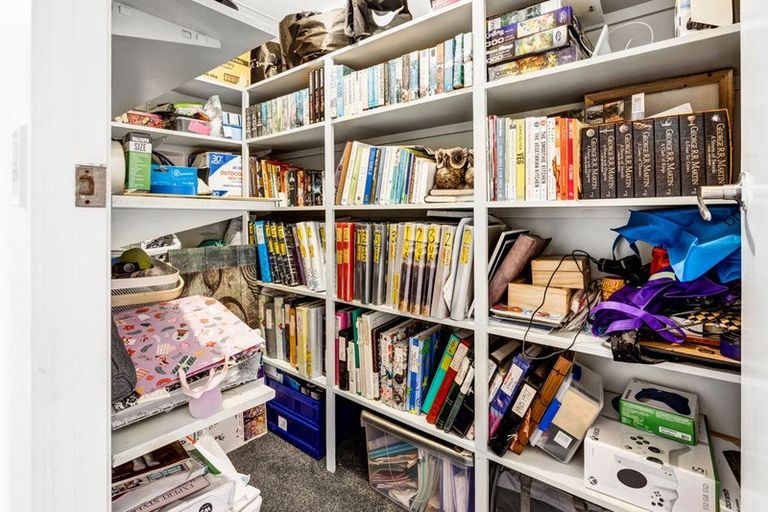 Photo of property in 11 Matai Place, Hawera, 4610