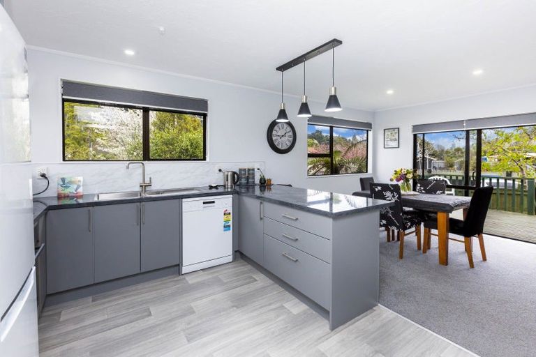 Photo of property in 3 Topaz Street, Birchville, Upper Hutt, 5018