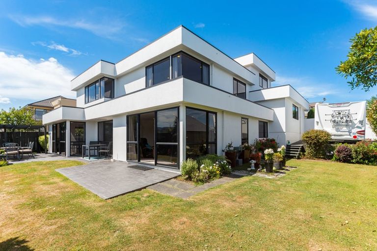 Photo of property in 20 The Masthead, Whitby, Porirua, 5024