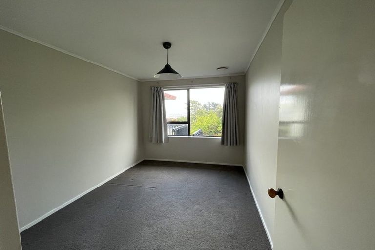 Photo of property in 8 Trinidad Crescent, Grenada Village, Wellington, 6037