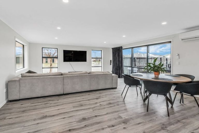 Photo of property in 6 Joy Place, Rolleston, 7614