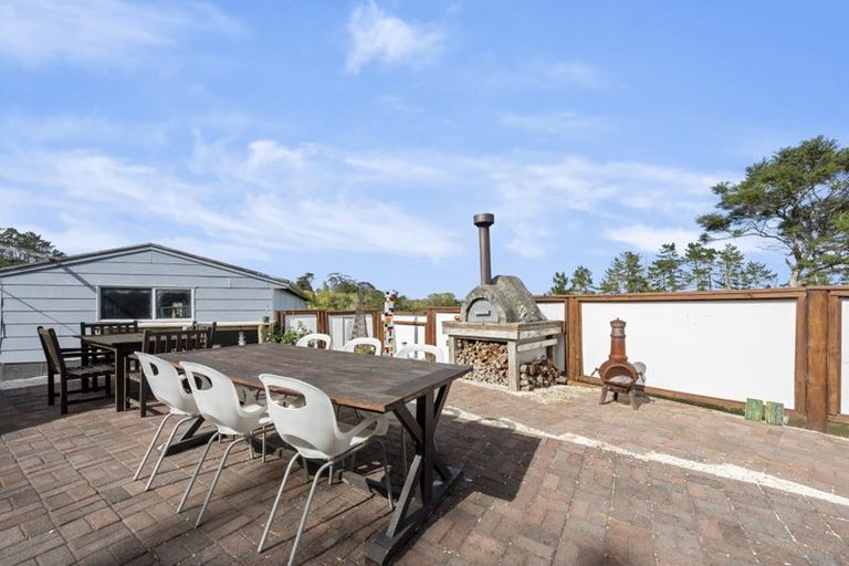 Photo of property in 85 Kaipara Coast Highway, Helensville, Kaukapakapa, 0871