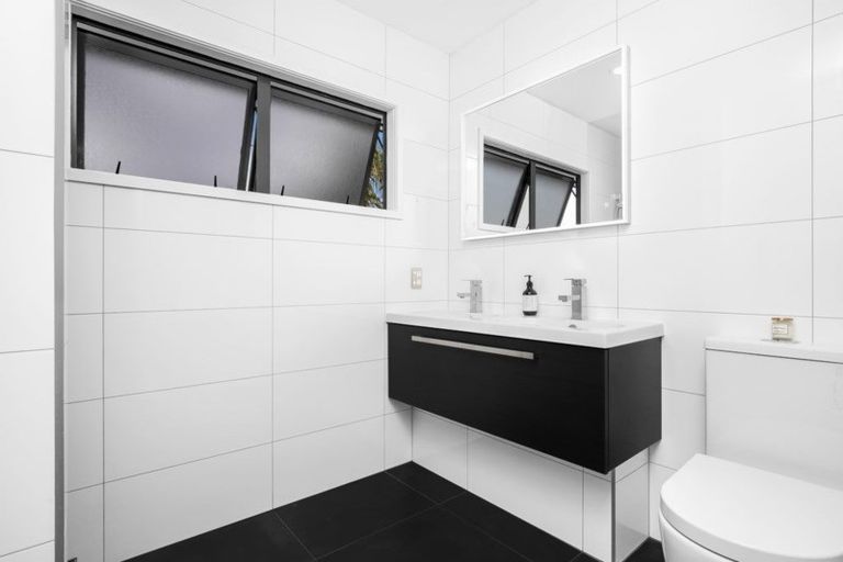 Photo of property in 32 Les Fisher Place, Pukekohe, 2120