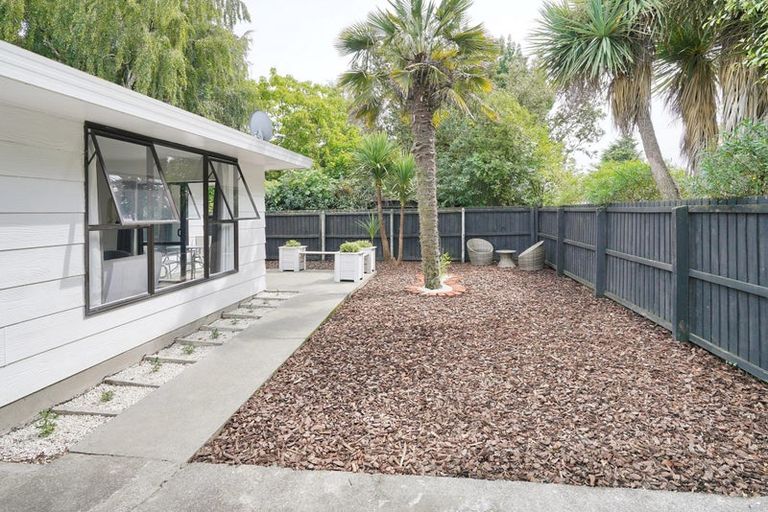 Photo of property in 33 Seymour Street, Hornby, Christchurch, 8042