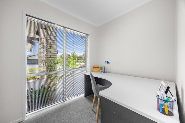 Photo of property in 8a Maple Lane, Huapai, Kumeu, 0810