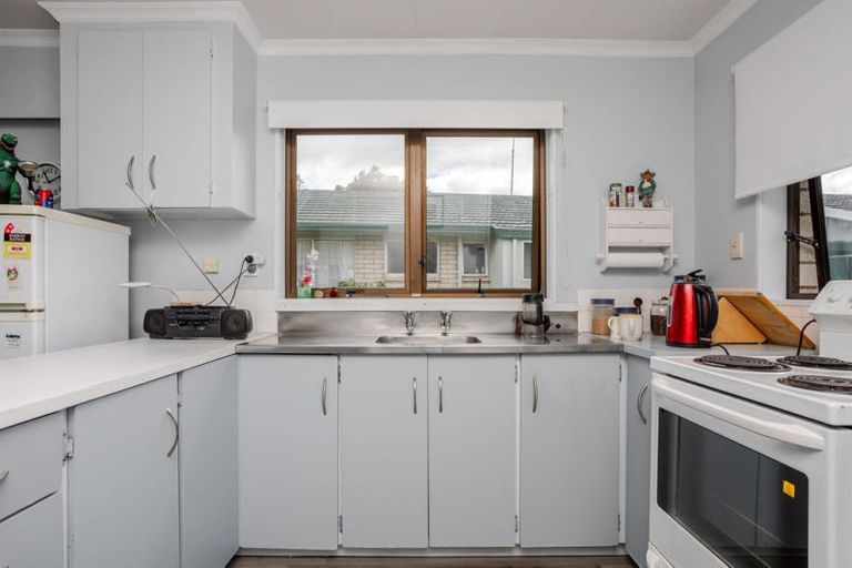 Photo of property in 14 George Street, Dannevirke, 4930
