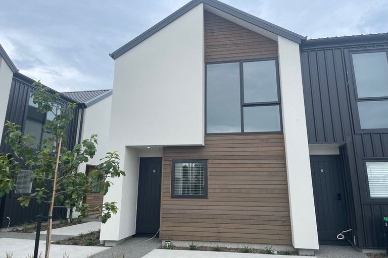 Photo of property in 9/27 New Brighton Road, Shirley, Christchurch, 8061