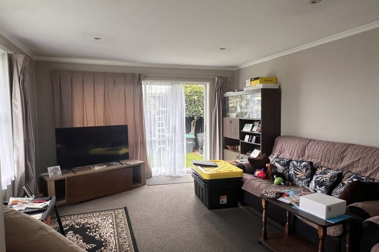 Photo of property in 49 Chipping Lane, Redwood, Christchurch, 8051