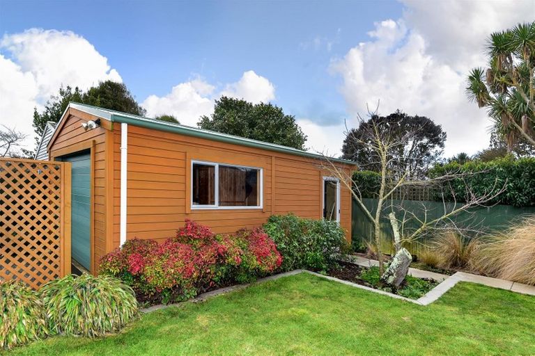 Photo of property in 6a Bygrave Place, Bishopdale, Christchurch, 8053