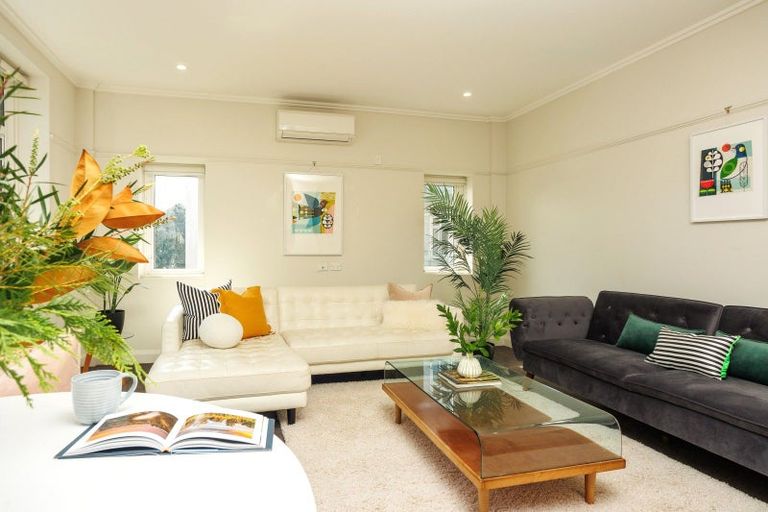 Photo of property in Fountain Court, 13/48 Oriental Parade, Oriental Bay, Wellington, 6011