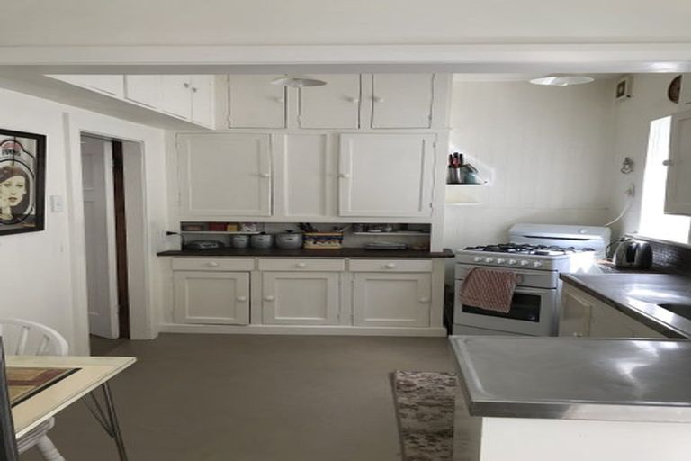 Photo of property in 76 Mitchell Street, Brooklyn, Wellington, 6021