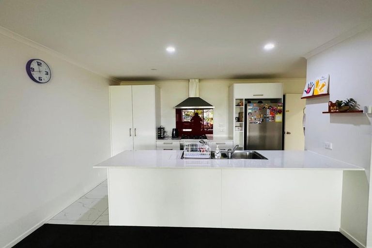 Photo of property in 10 Huke Lane, Takanini, 2112