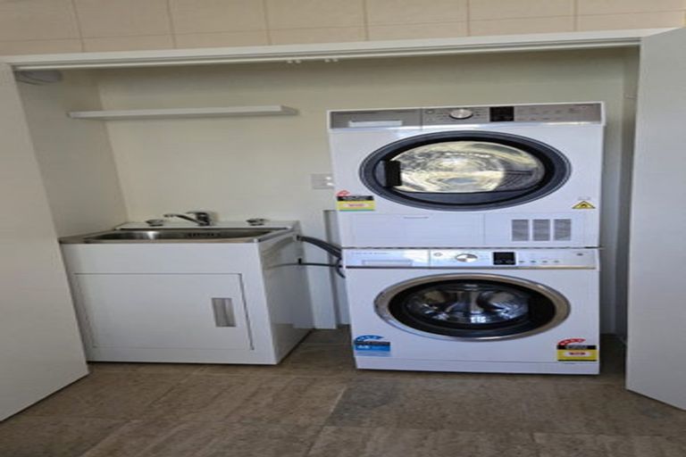 Photo of property in 2/8a Audrey Road, Takapuna, Auckland, 0620