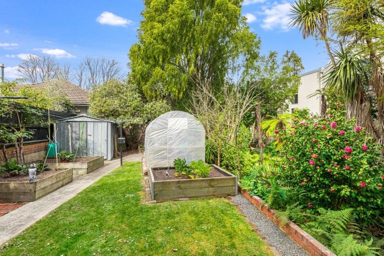 Photo of property in 90 Clyde Road, Ilam, Christchurch, 8041