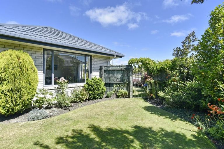 Photo of property in 20 Innisfree Place, Northwood, Christchurch, 8051