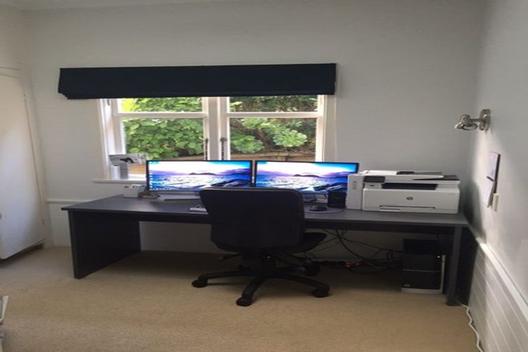 Photo of property in 50 Paremata Crescent, Paremata, Porirua, 5024