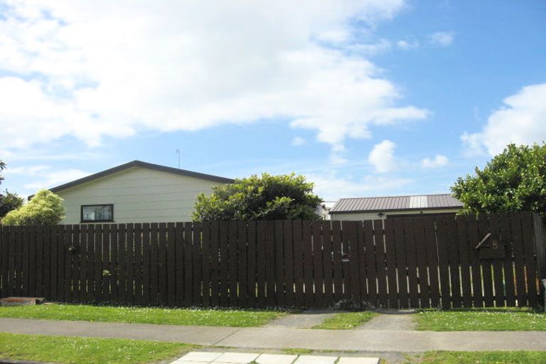 Photo of property in 1/8 Volta Place, Clendon Park, Auckland, 2103
