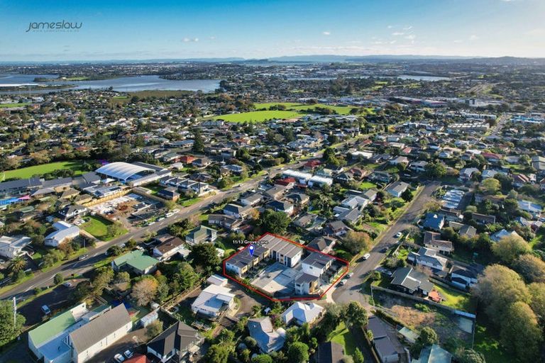 Photo of property in 11/13 Grove Lane, Pakuranga, Auckland, 2010