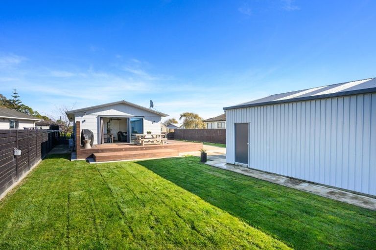 Photo of property in 7 Colonial Place, Kelvin Grove, Palmerston North, 4414