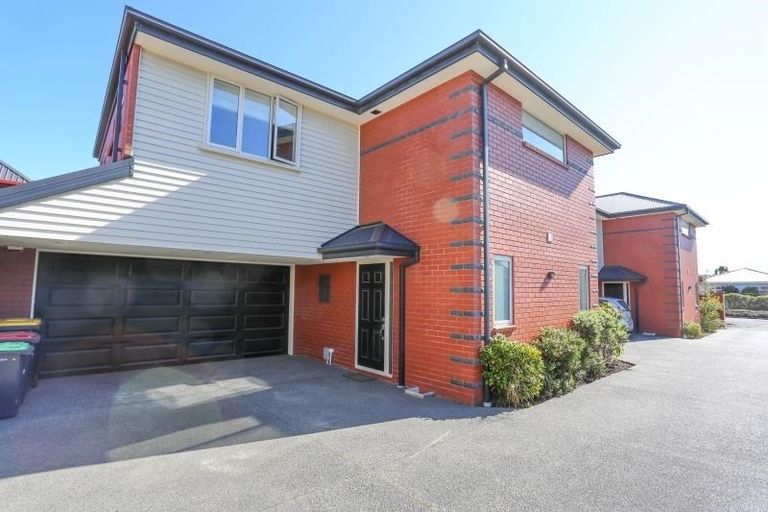Photo of property in 17a Peverel Street, Riccarton, Christchurch, 8011