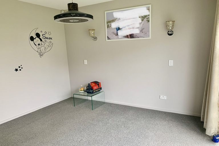 Photo of property in 6 Sharman Place, Wigram, Christchurch, 8042